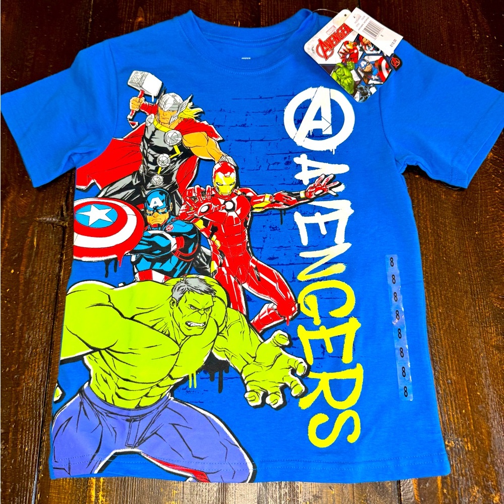Bold blue Marvel Avengers graphic T-shirt, Boy’s size 8 superhero artwork